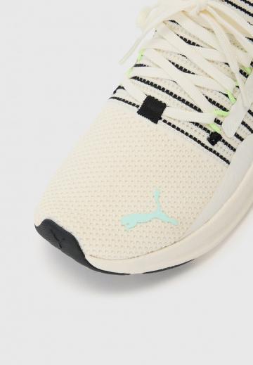 Тренировочные кроссовки