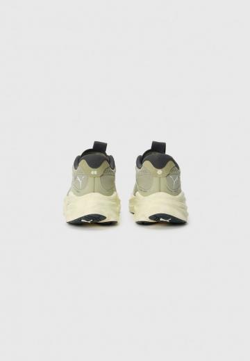 Беговые кроссовки