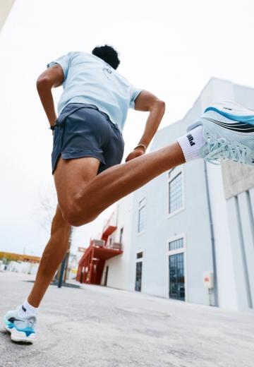 Беговые кроссовки