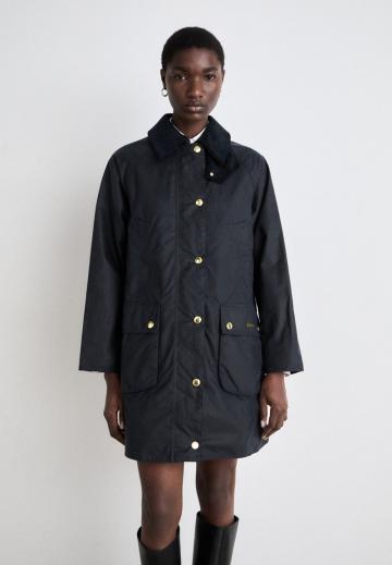 Короткое пальто