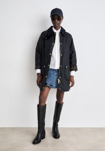 Короткое пальто