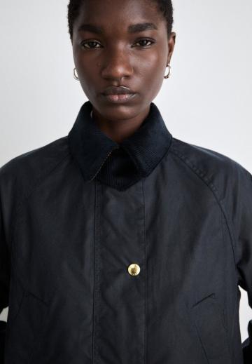 Короткое пальто