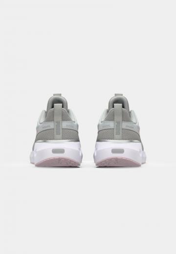 Тренировочные кроссовки