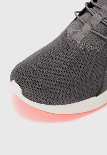 Тренировочные кроссовки