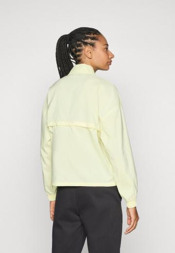 Спортивная куртка