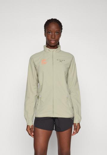 Спортивная куртка