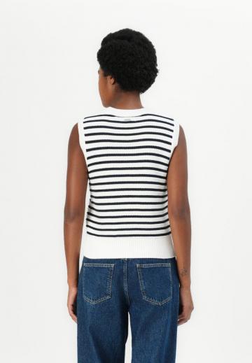 Пуловер без рукавов