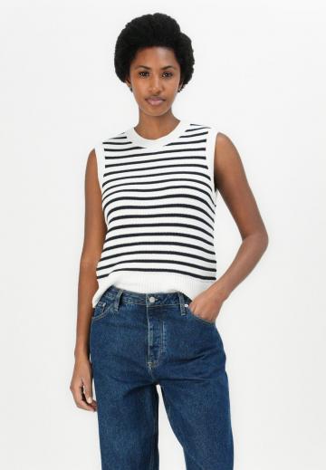 Пуловер без рукавов