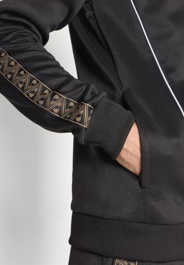 Спортивная куртка