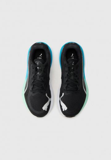 Тренировочные кроссовки