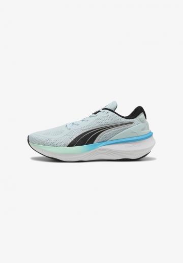 Тренировочные кроссовки