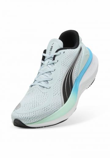 Тренировочные кроссовки