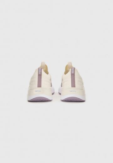 Тренировочные кроссовки