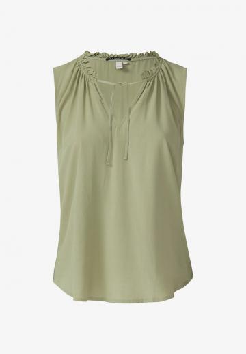 Блузка без рукавов