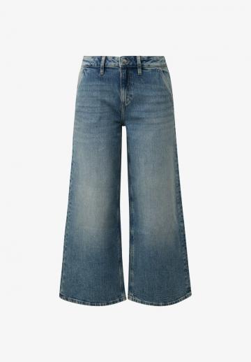 Короткие джинсы