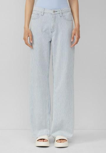 Клешеные джинсы