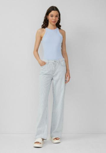 Клешеные джинсы