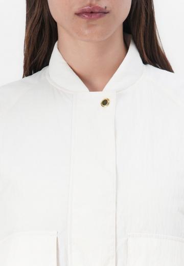 Куртка с накладнымит карманами