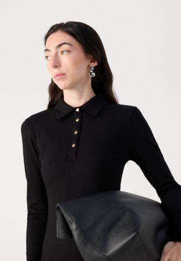 Вязаное платье