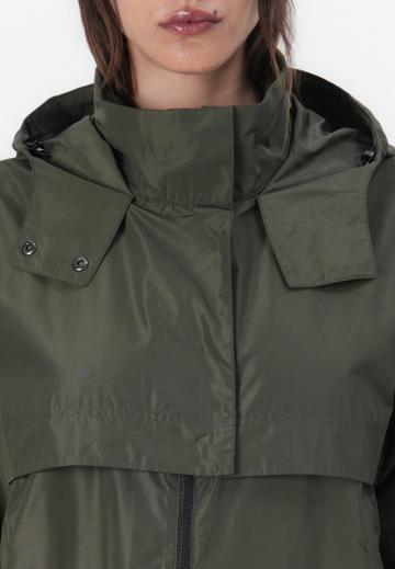 Куртка с накладнымит карманами