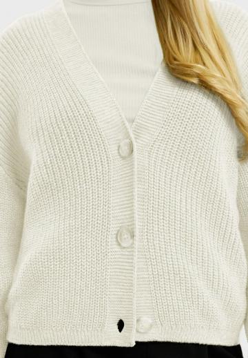 Вязаная кофта