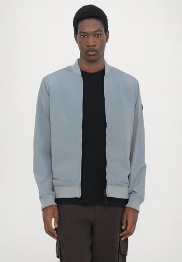 Куртка бомбер