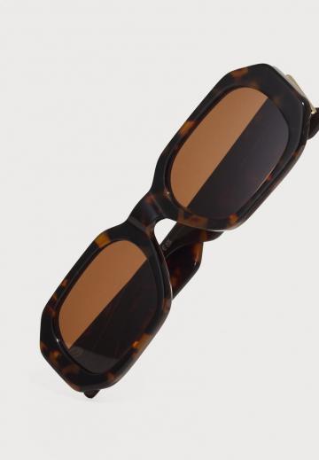 Солнечные очки