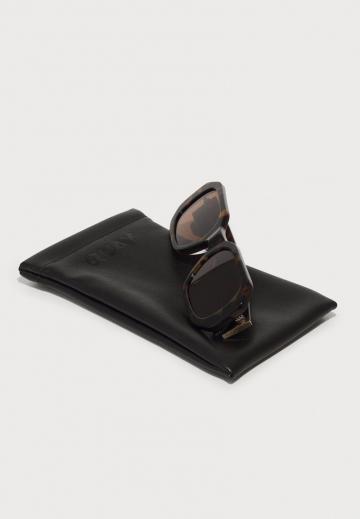 Солнечные очки