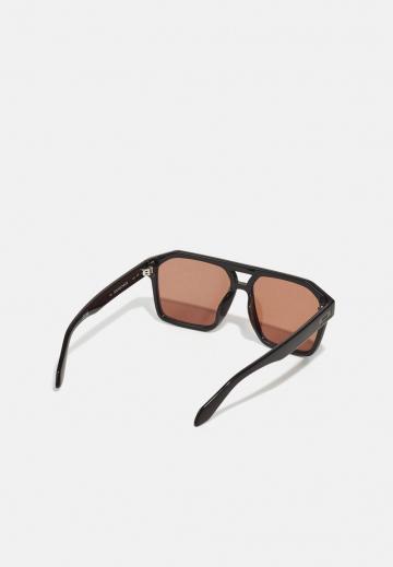 Солнечные очки