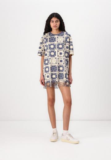 Короткое платье