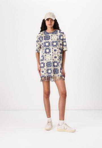 Короткое платье