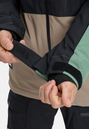 Сноубордическая куртка