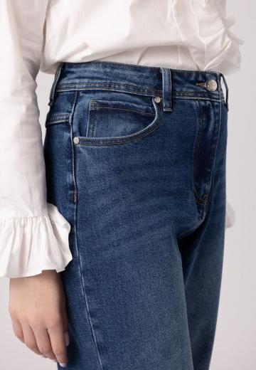 Прямые джинсы