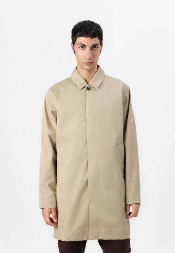 Короткое пальто