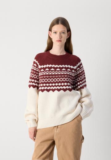 Длинный пуловер