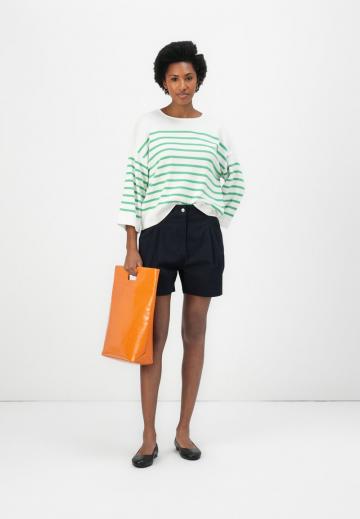 Пуловер в полоску