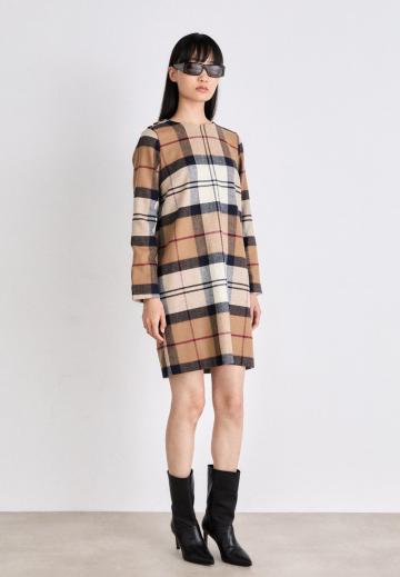 Короткое платье