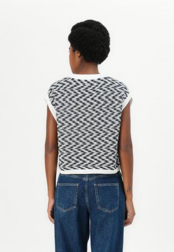 Вязаная кофта