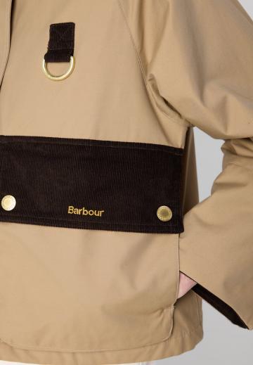 Куртка с накладнымит карманами