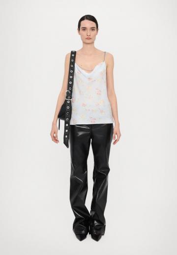 Топ на бретельках