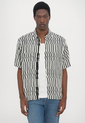 Рубашка с коротким рукавом