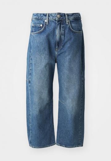 Джинсы бойфренда