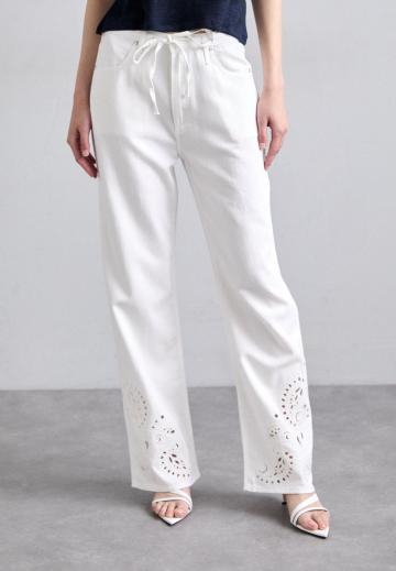 Джинсы бойфренда