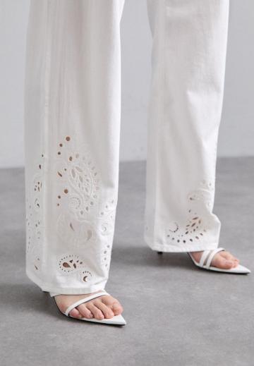 Джинсы бойфренда