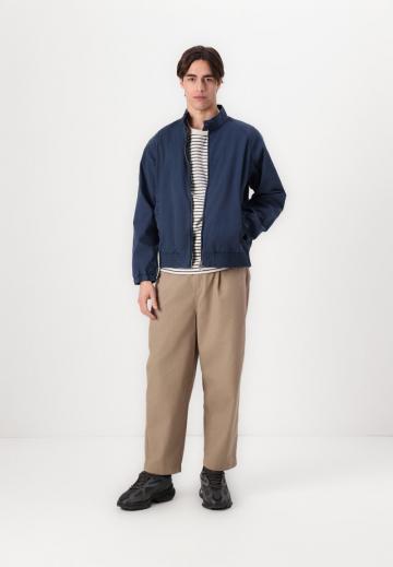 Куртка бомбер