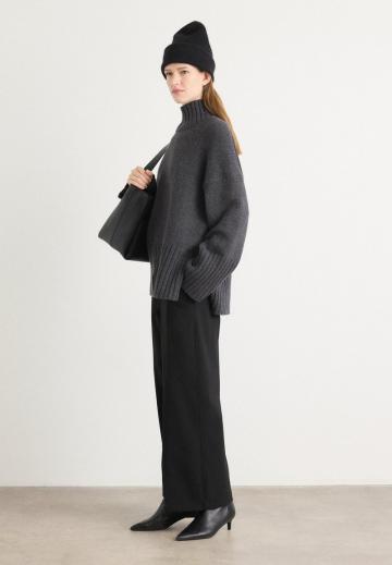 Длинный пуловер