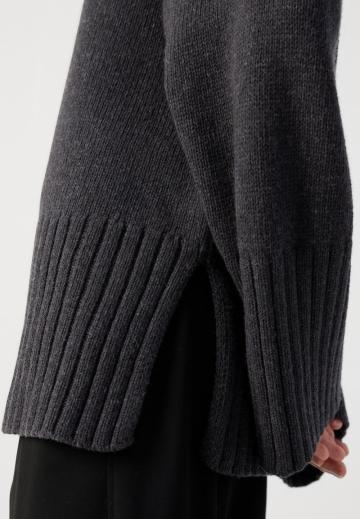 Длинный пуловер