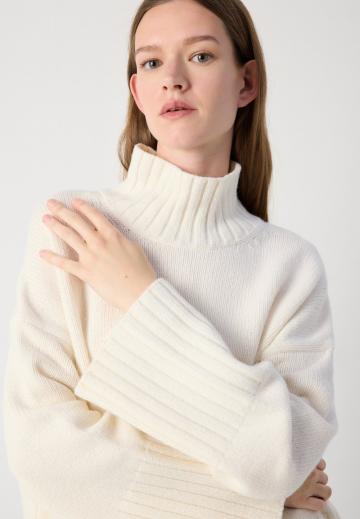 Длинный пуловер