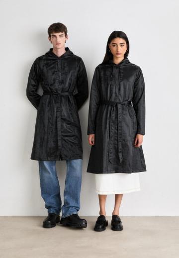 Куртка-дождевик