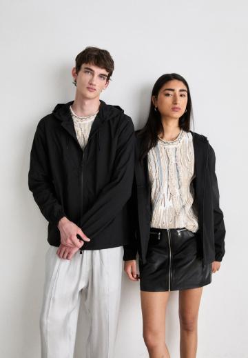 Куртка-дождевик